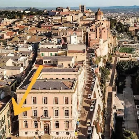 Elegante Dimora Nel Centro Storico Di Cagliari
