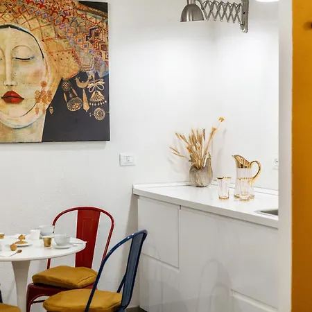 Elegante Dimora Nel Centro Storico Di Cagliari Appartement *